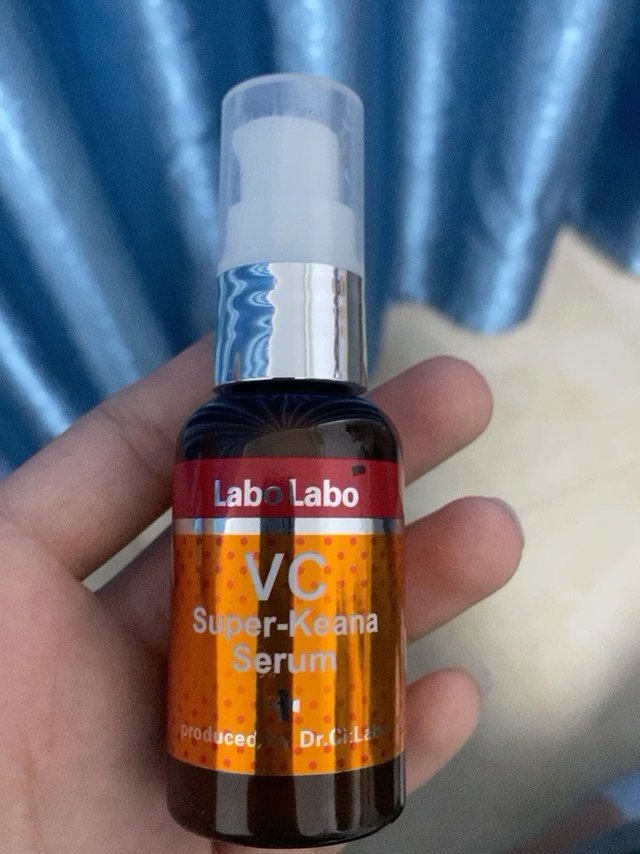 城野医生毛孔细致