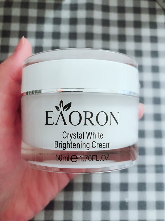 懒人快速出门的秘密澳洲eaoron水光针素颜霜