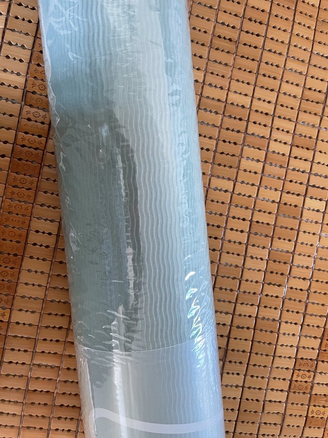 很大一张瑜伽垫，可以放心的做锻炼，不用担