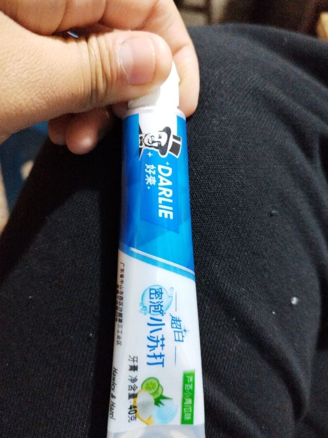 蜜泡小苏打超白牙膏