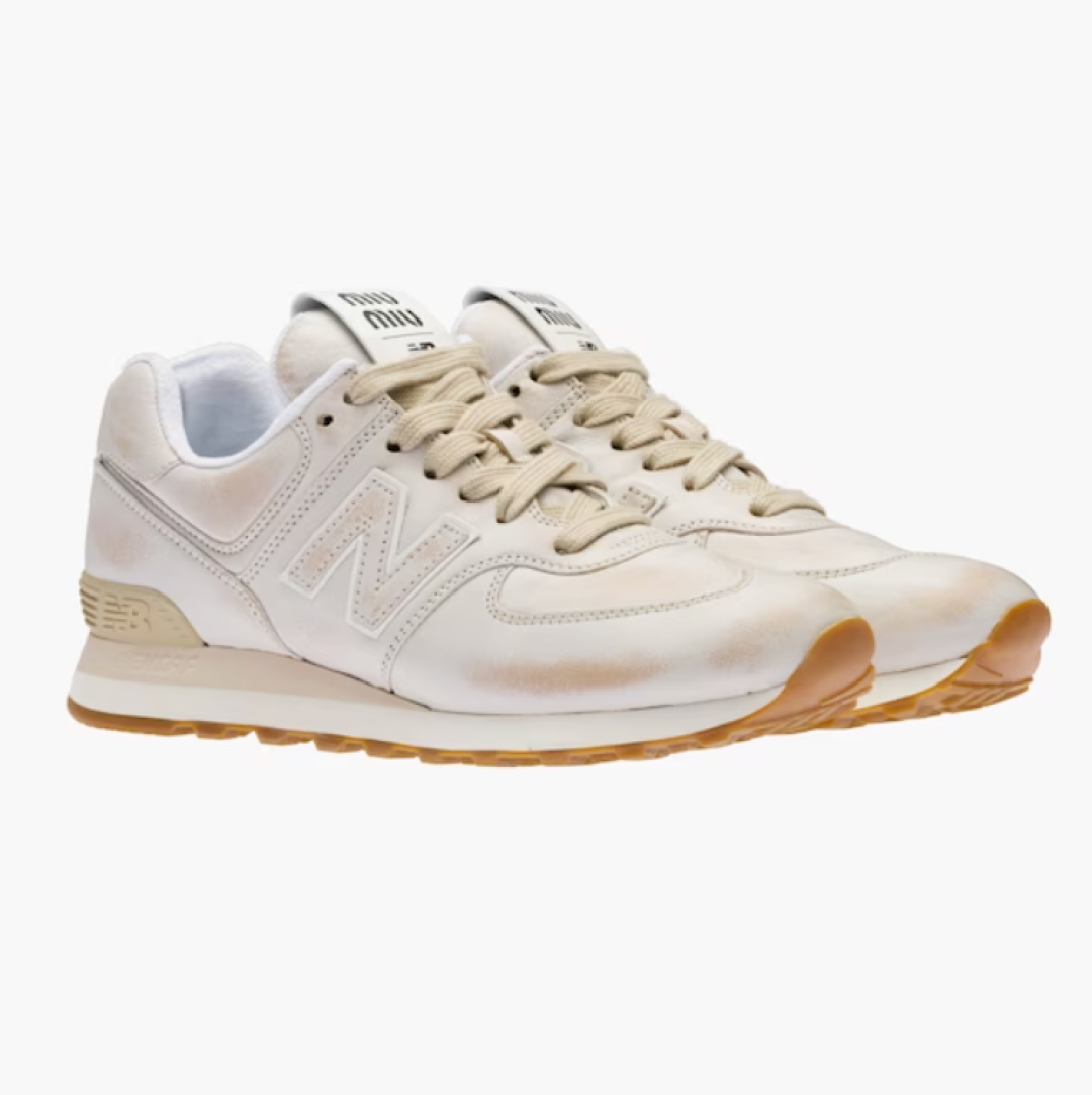新品快讯:Miu Miu x New Balance 574 跑鞋居然卖到8000元,Miu Miu妹妹们是否心动?