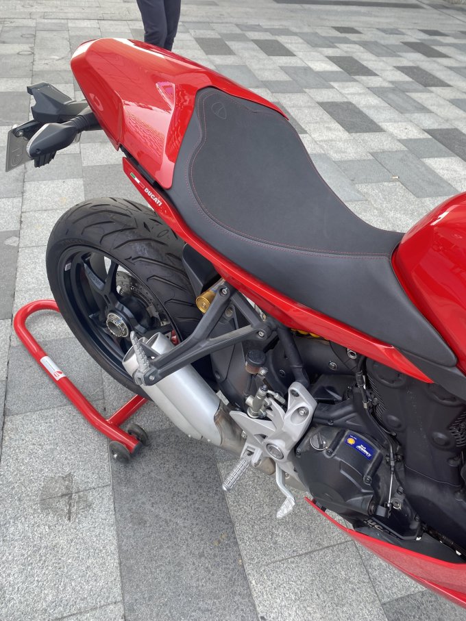 杜卡迪摩托车整车