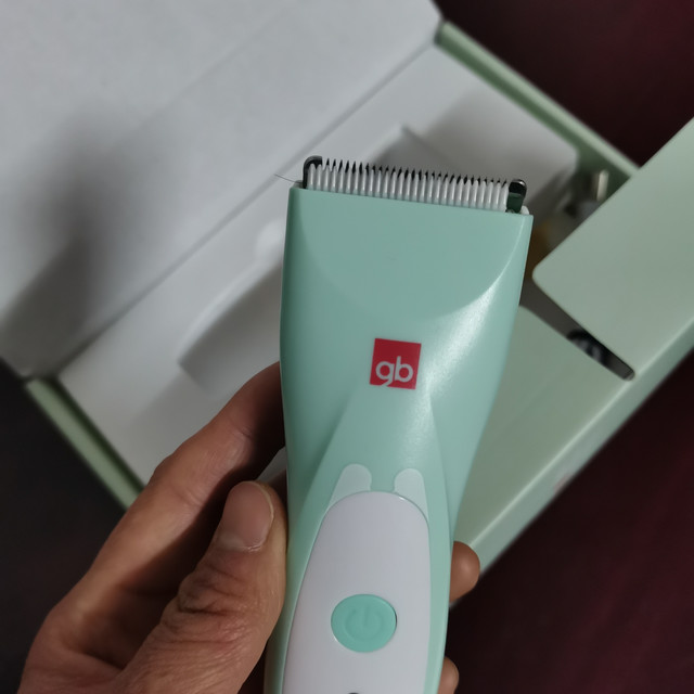 超级好用的宝宝理发器