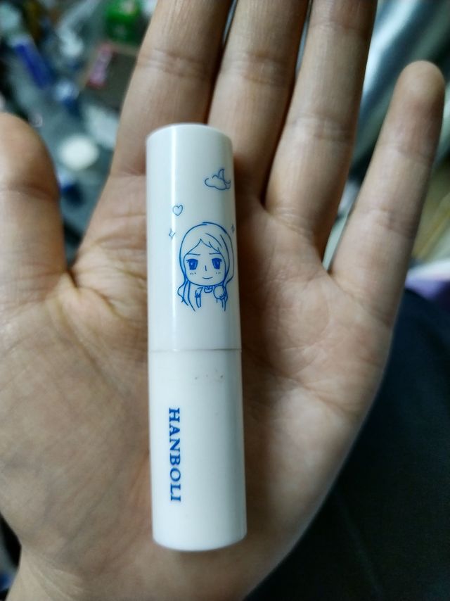 凡士林唇膏，去死皮高手！