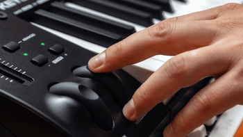 浅谈MIDI键盘上的“高级”MIDI功能-以Keystation 61为例