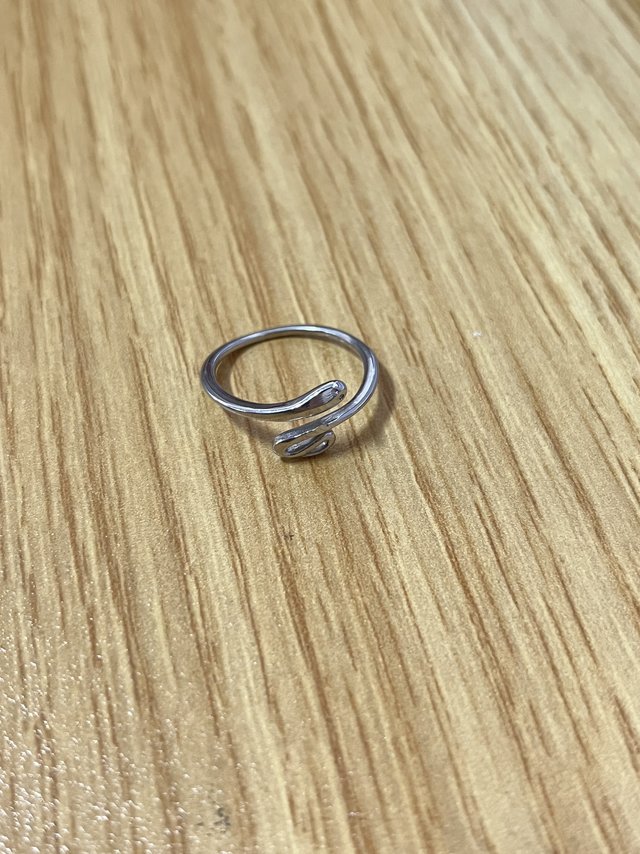 很潮流的设计蛇形的