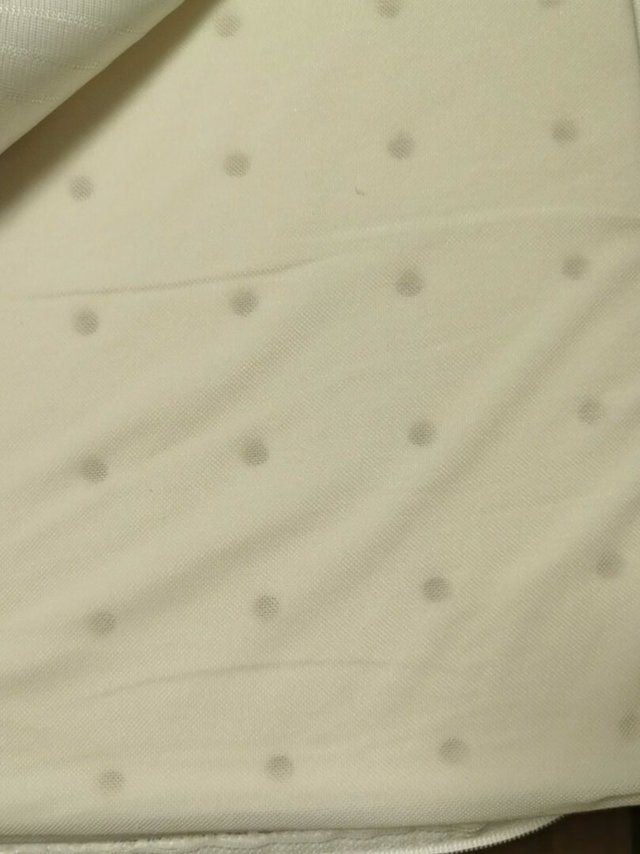 快递送到家里，打开来没有闻到任何异味，放