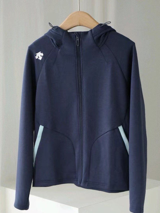 迪桑特女款针织外套