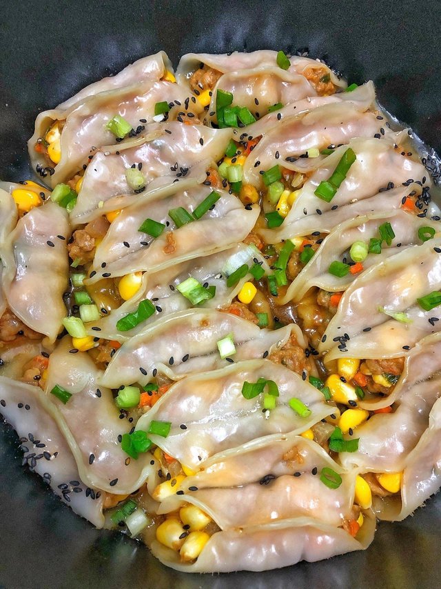 玉米猪肉锅贴