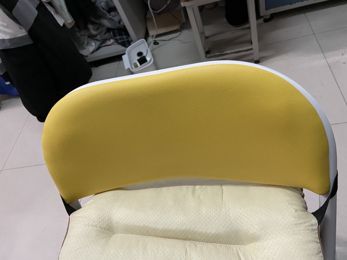 电脑椅