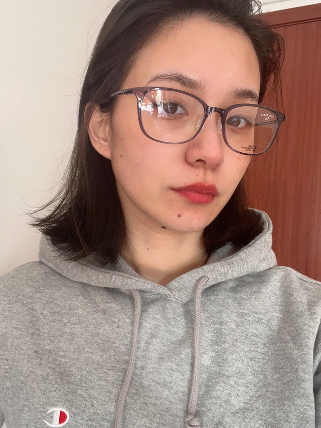 不洗头发的时候戴眼镜最合适了