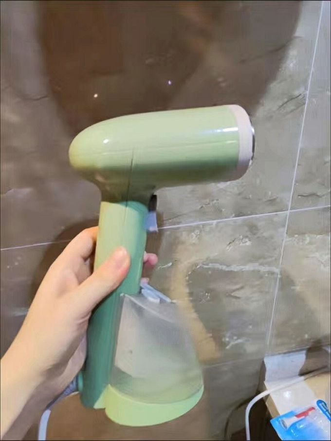 电熨斗
