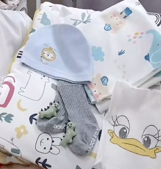 婴儿服