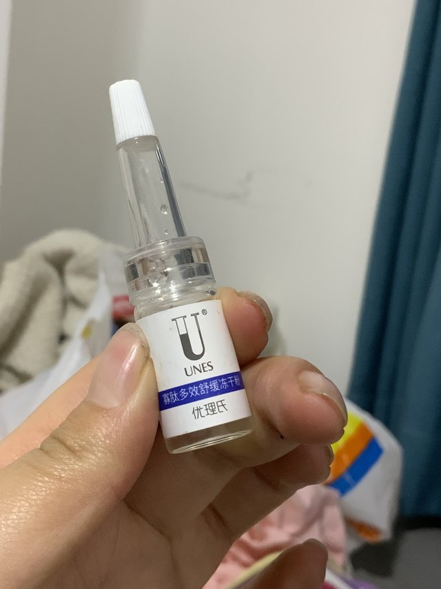 优理氏的这一款冻干水。能够很好淡化痘印。