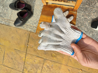 一款耐磨加厚的手套。