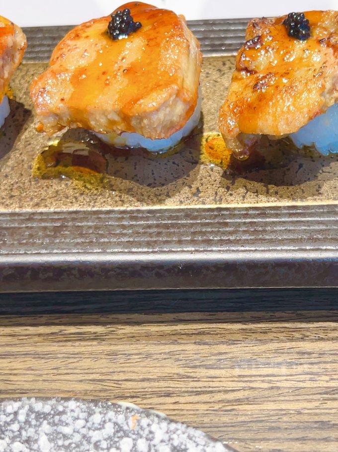 珍百年餐饮美食