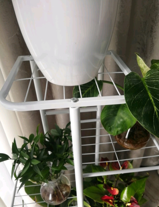 亚思特客厅置物架