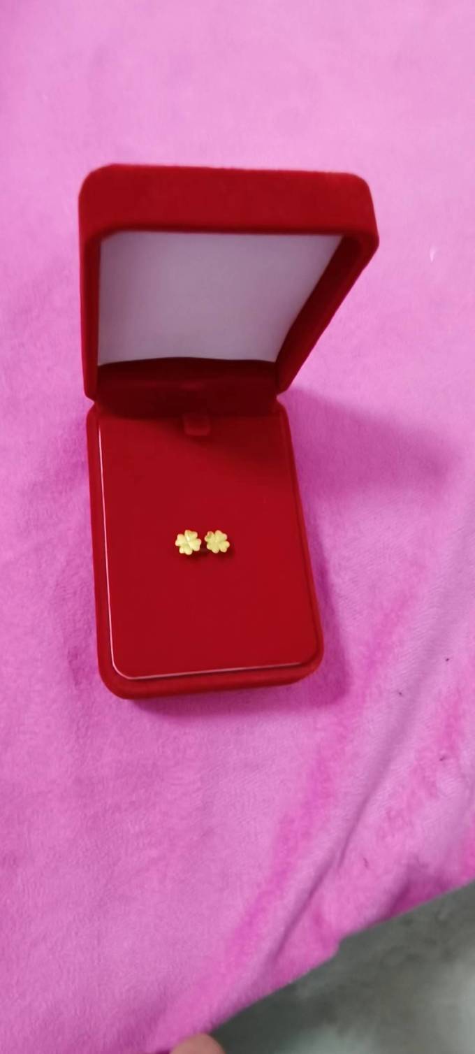 黄金耳饰