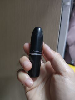MAC口红，美女必备精致好物。