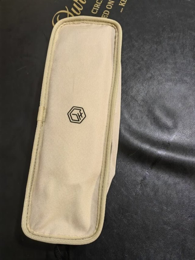 收起来很小的一包,非常方便携带。做工也非