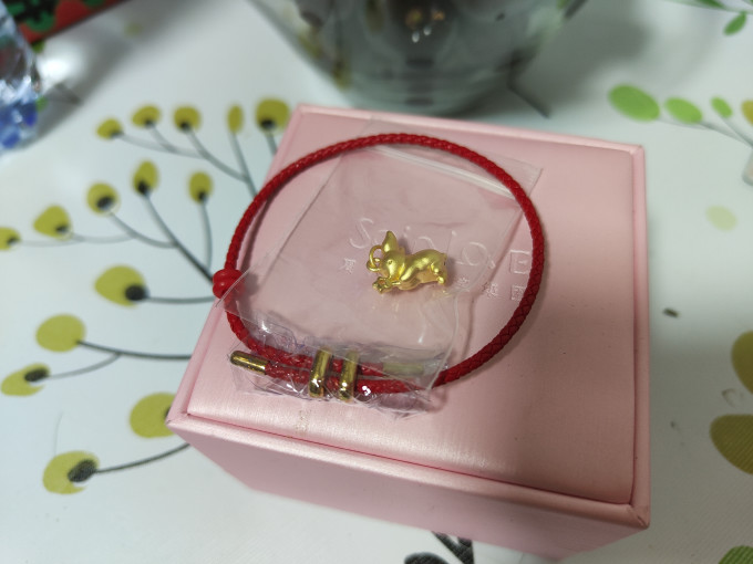 黄金吊坠