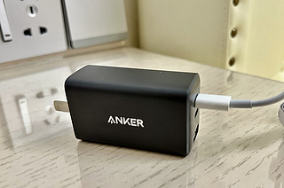 anker65w氮化镓充电头