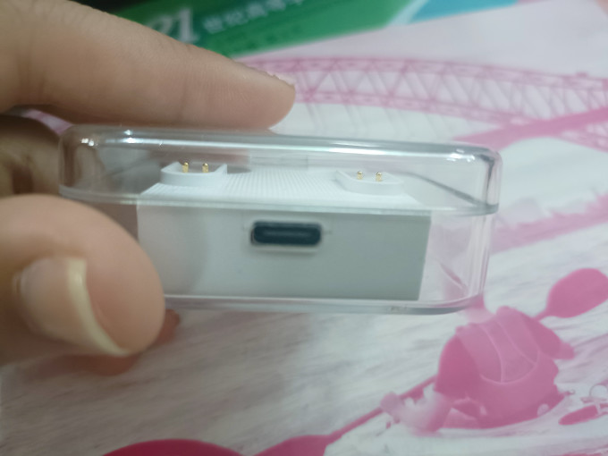 吉贝拉蓝牙耳机