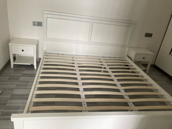 商品很满意。和图片一模一样也没有色差。6