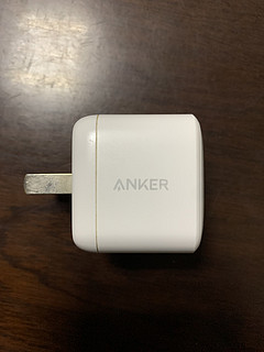 anker第一代30w氧化稼充电器
