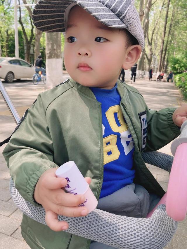 神奇的小漫熊紫草膏！