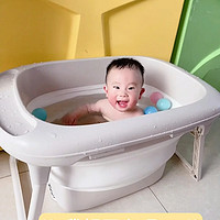 有了这个gromast浴桶，冬天洗澡再也不怕宝宝冷了，而且功能全，颜值高。