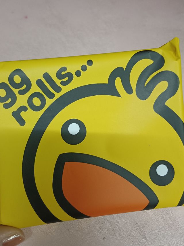 咔啰卡曼夹心鸡蛋卷酥咸蛋黄巧克力榴莲味