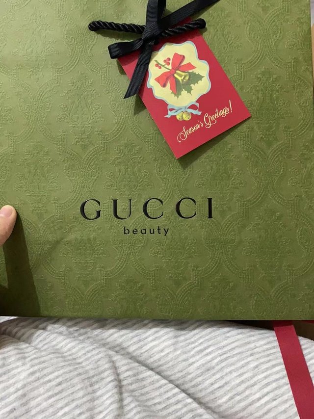 送妹**包装打的很好看生日礼物送到的