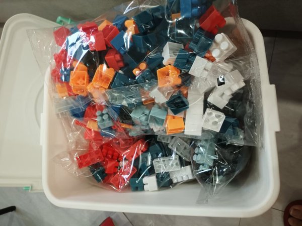 很好，质量不错，数量也多，可以拼很多造型