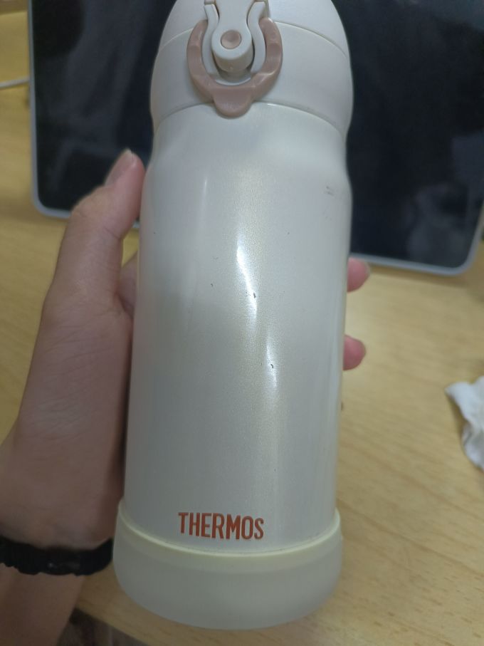 膳魔师保温杯