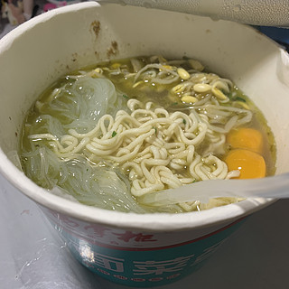 配料特别齐全的藤椒味泡面