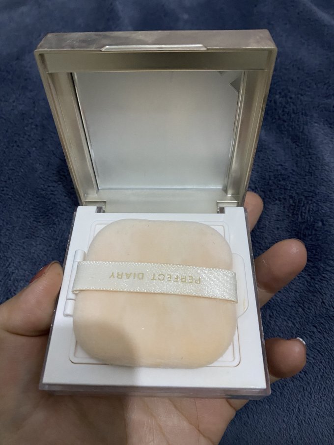 完美日记粉饼