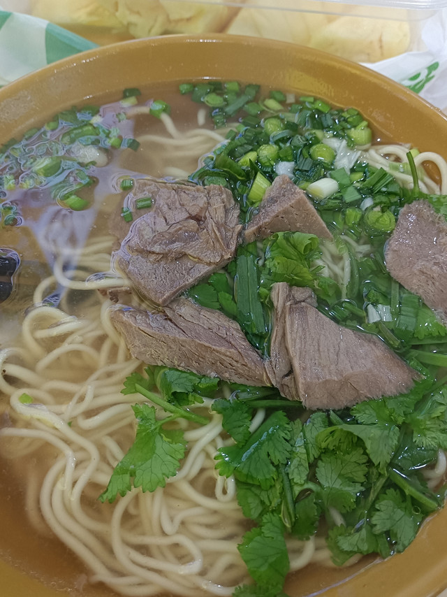 今天去吃兰州拉面