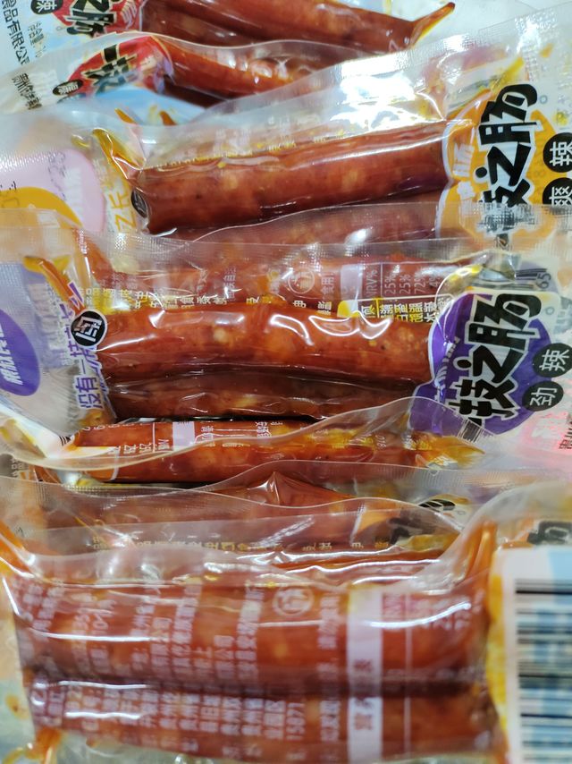 巨！巨巨巨巨好吃的 辣！！辣辣辣腊肠❗❗