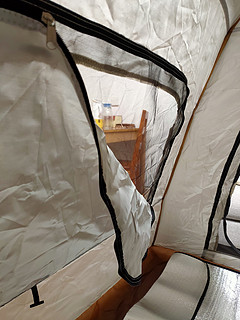 帐篷买了，先在客厅支起来吧，自由客帐篷