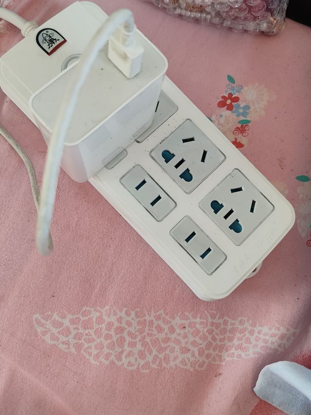 再也不用担心充电口不够了