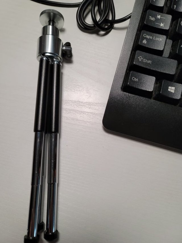 好评,之前买了一个便宜的,对焦靠人移动身
