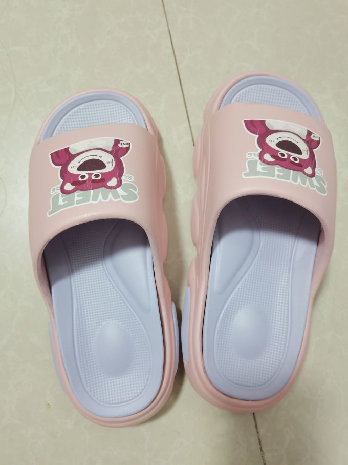 女式拖鞋