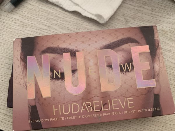 学生平价超火眼影盘