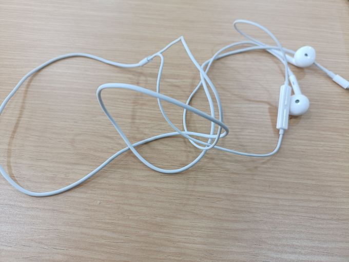 苏宁极物耳机