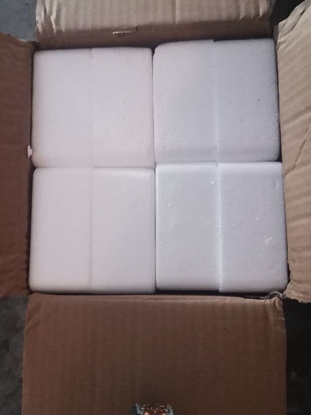 包装很严实。玻璃瓶装环保卫生，快递也非常
