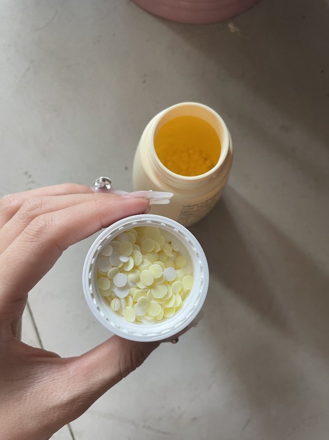 艾斯迷留香珠