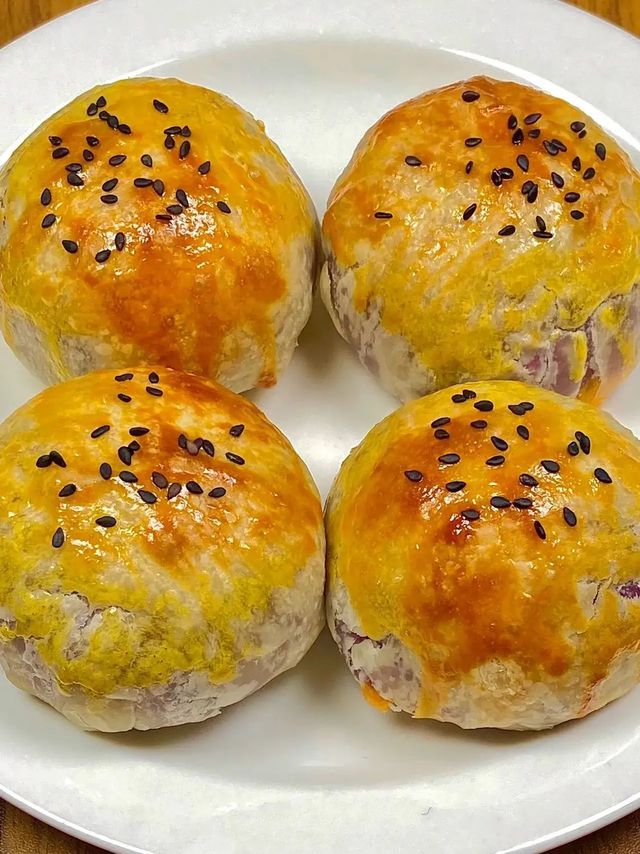 酥皮流心紫薯包