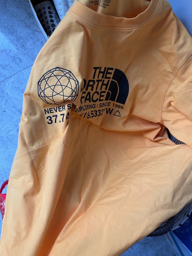 第一次买北面家的衣服，果然大品牌，质量没