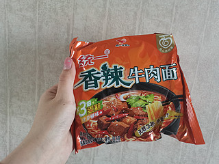 经典统一香辣牛肉面